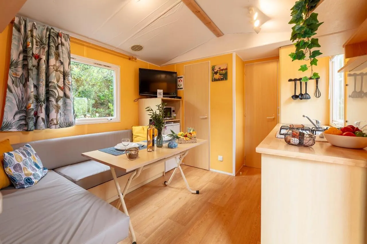 L'Estrellus, Mobil-Home Climatise Au Coeur Du Vignoble A Quelques Metres De La Mer Hyeres Holiday home