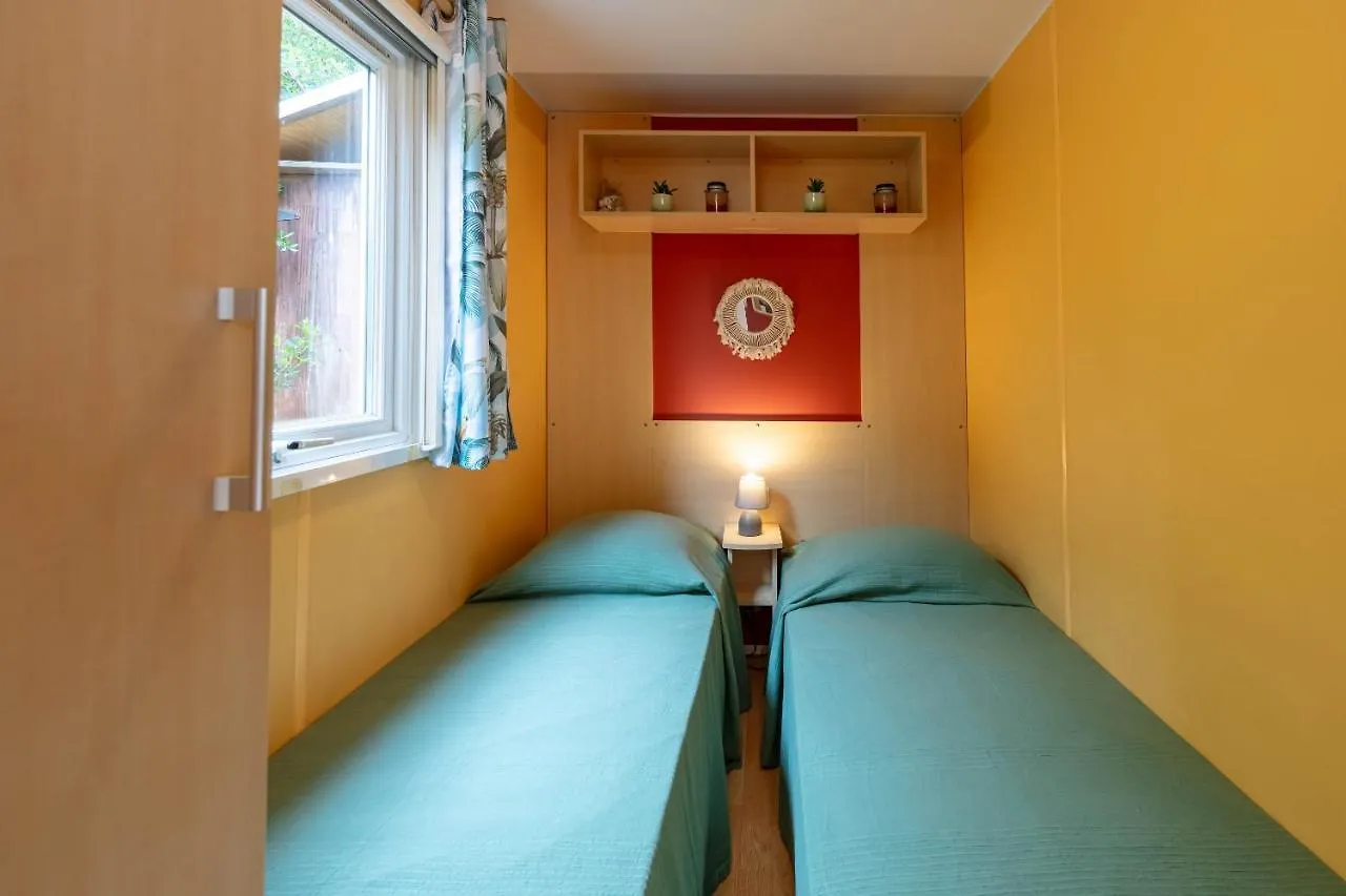 L'Estrellus, Mobil-Home Climatise Au Coeur Du Vignoble A Quelques Metres De La Mer イエール 0*,  フランス